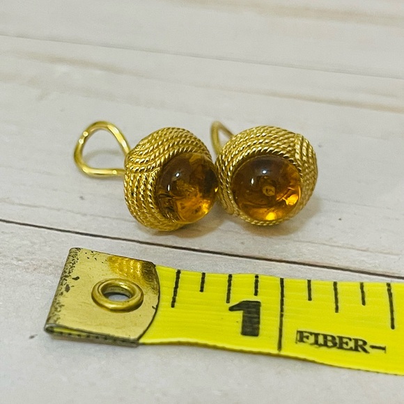 Vintage Ciner  Amber And Gold Tone Clip On Earrings. - Picture 4 of 8